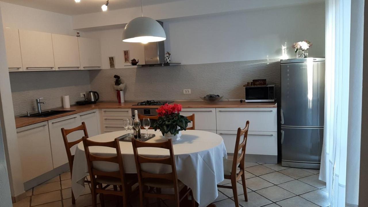 Apartman Nada I Фажана Экстерьер фото
